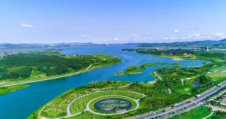 日照市生態(tài)環(huán)境局 環(huán)保新聞 《經(jīng)濟日報》點贊山東日照 生態(tài)環(huán)境導向開發(fā)模式迎新規(guī)